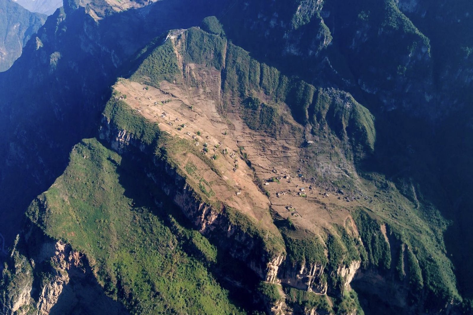 The Cliff Village | Zhaojue | Sichuan